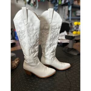 White Western Cowboy Boots Embroidered Mid-Calf Leather Look – Women’s Size 8